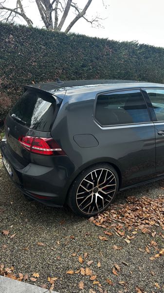 Volkswagen Golf VII 2.0 TSI 230 BLUEMOTION TECHNOLOGY GTI PERFORMANCE DSG6