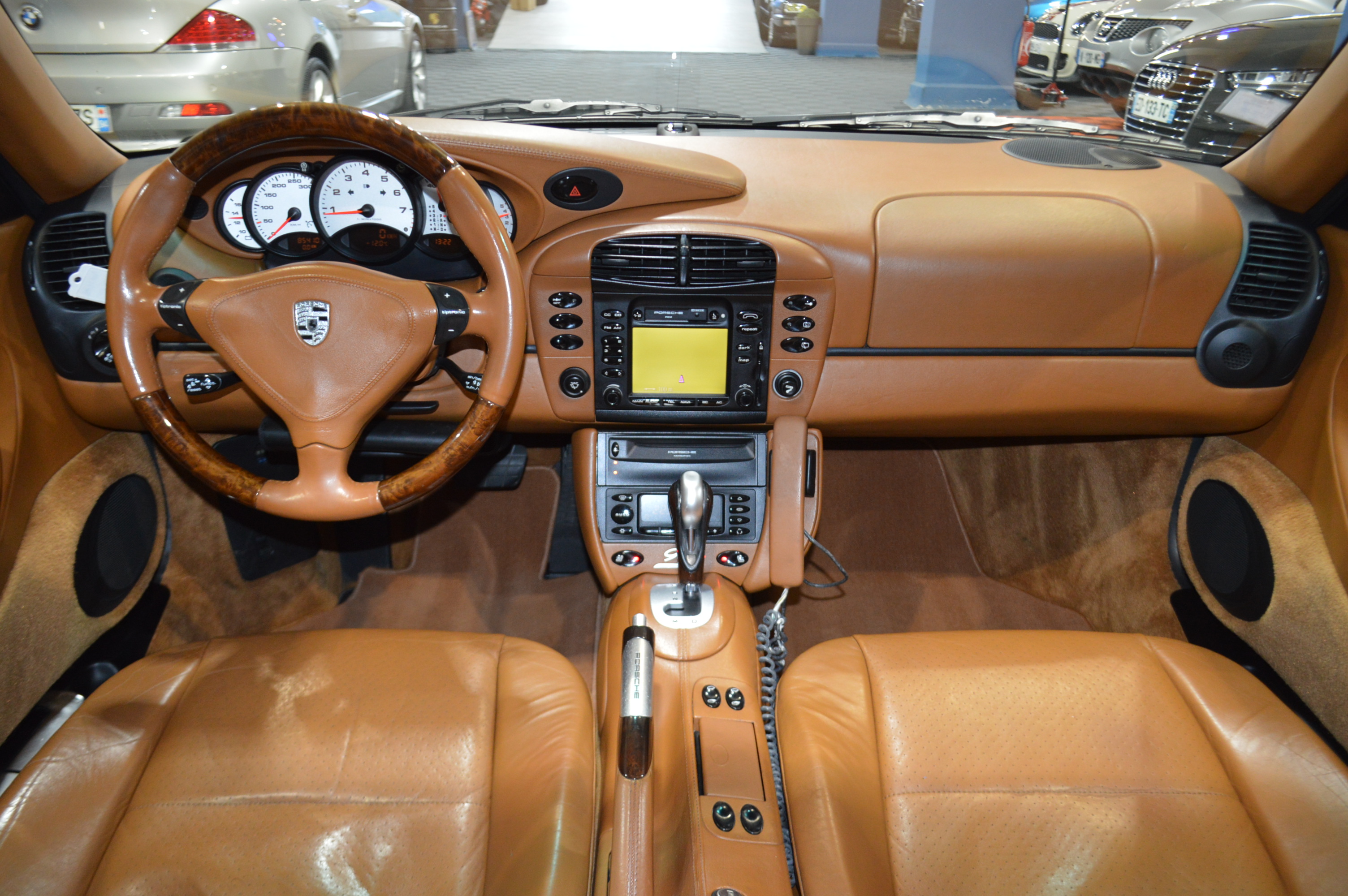 Porsche 996 3.4 CARRERA 4 MILLENIUM TIPTRONIC-12/1999-Exemplaire 509/911