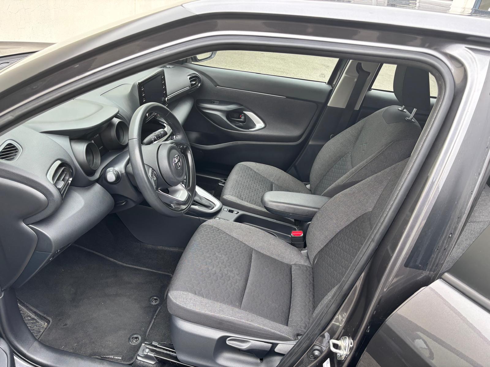 Toyota Yaris Cross Location de Véhicule pour VTC TVA incluse (possibilité LOA)