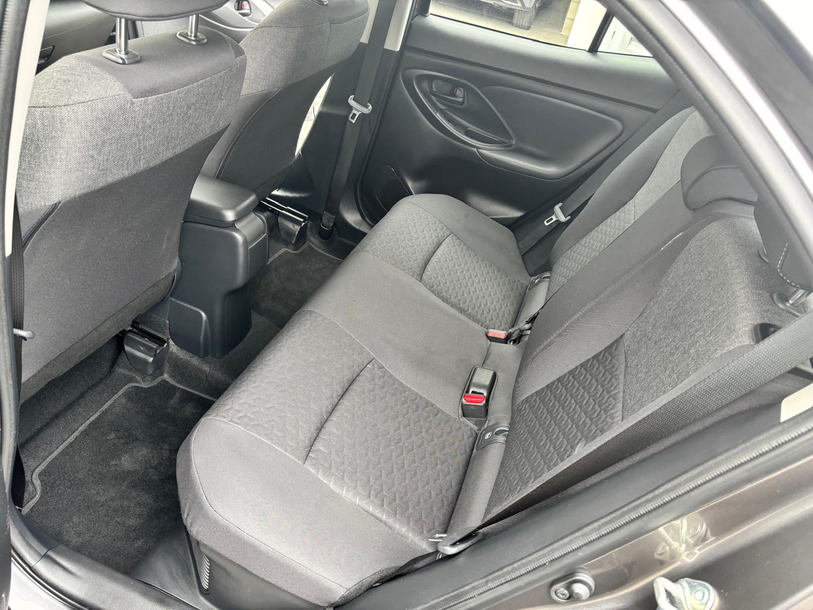 Toyota Yaris Cross Location de Véhicule pour VTC TVA incluse (possibilité LOA)