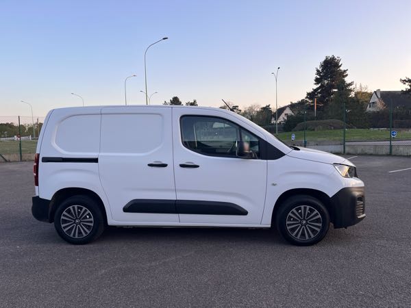 Peugeot Partner III 1.6 BLUEHDI 75 STANDARD 650KG PREMIUM