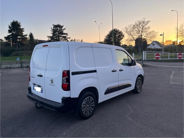 Peugeot Partner III 1.6 BLUEHDI 75 STANDARD 650KG PREMIUM