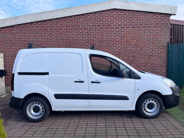 Peugeot Partner III 1.6 BLUEHDI 75 STANDARD 650KG PREMIUM