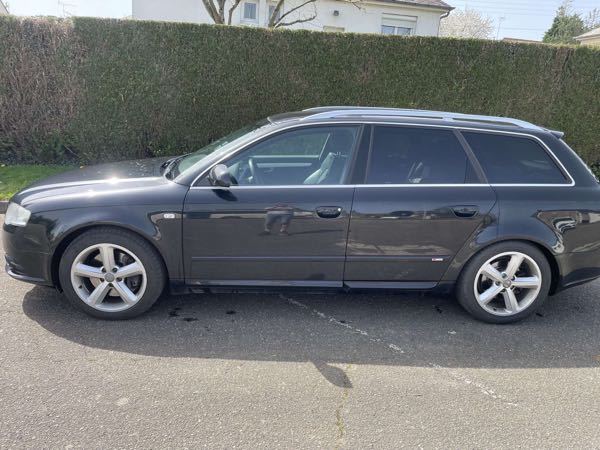 Audi A4 III AVANT 3.0 TDI S LINE QUATTRO