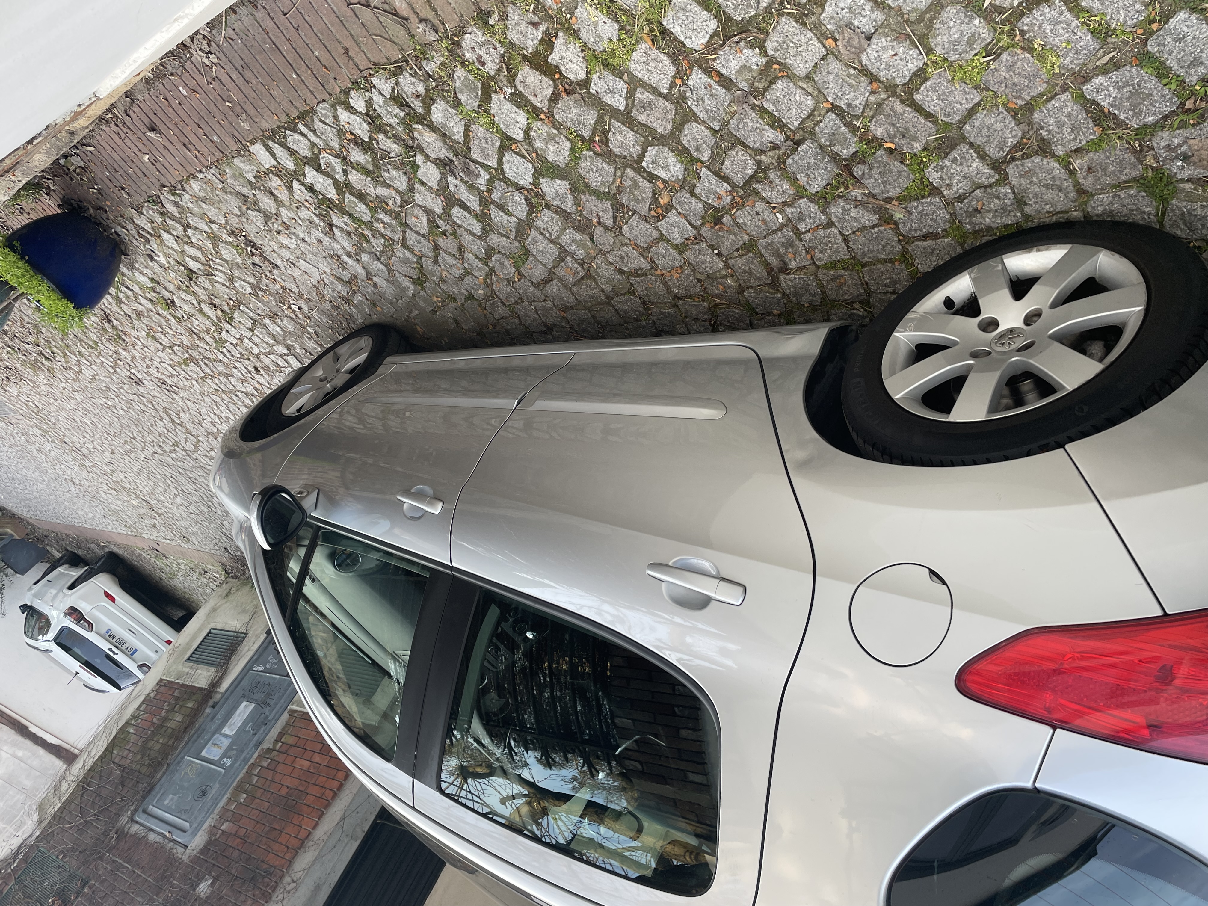 Peugeot 308 1.6 HDI 112 FAP PREMIUM PACK BMP6 5P