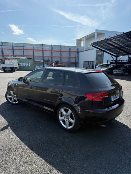 Audi A3 II SPORTBACK 3.2 QUATTRO AMBITION LUXE S TRONIC
