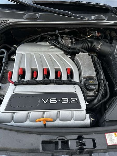 Audi A3 II SPORTBACK 3.2 QUATTRO AMBITION LUXE S TRONIC