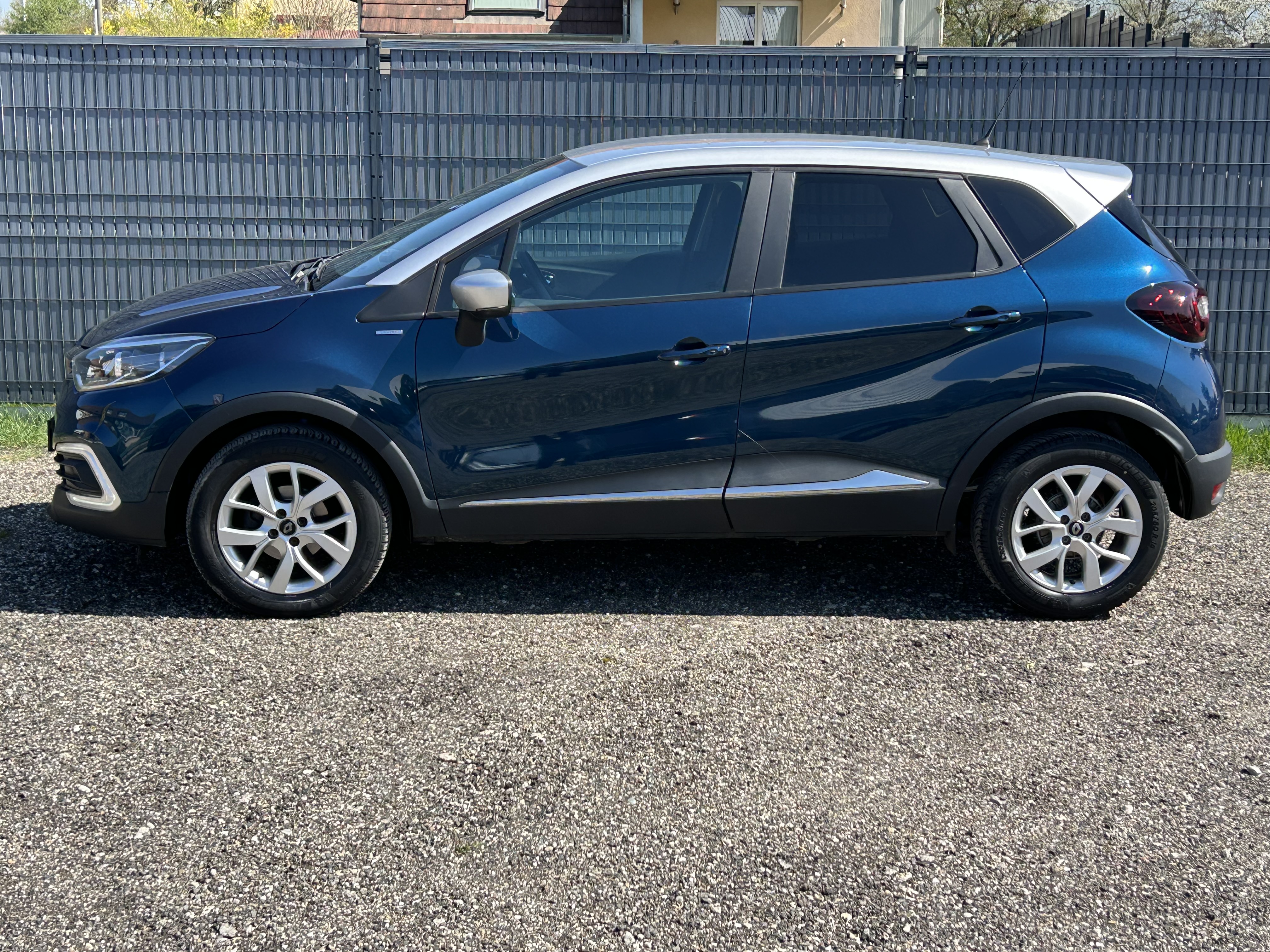 Renault Captur TCE 90CH ENERGY LIMITED