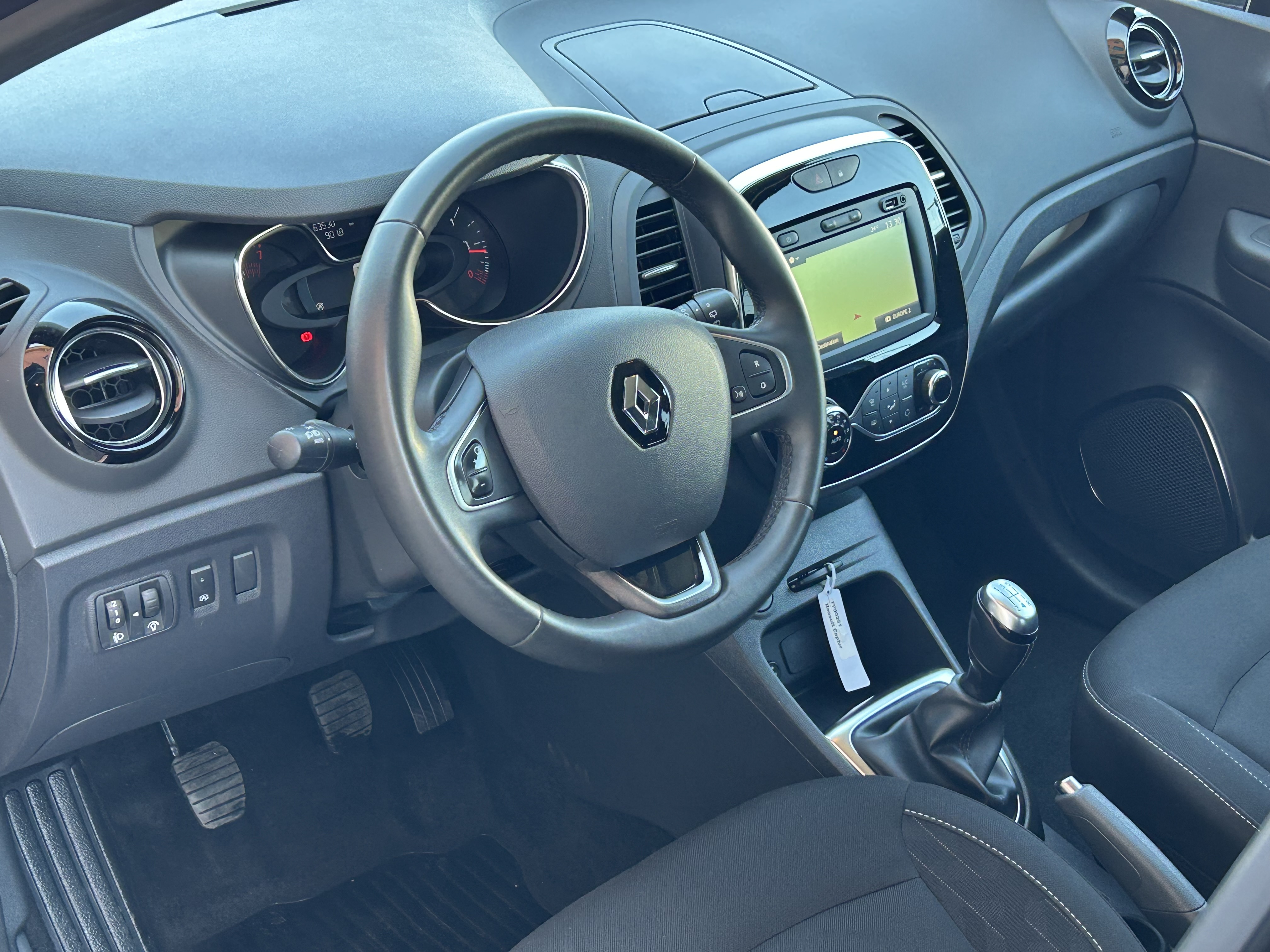 Renault Captur TCE 90CH ENERGY LIMITED
