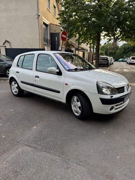 Renault Clio II (2) 1.5 DCI 80 LUXE PRIVILEGE 5P
