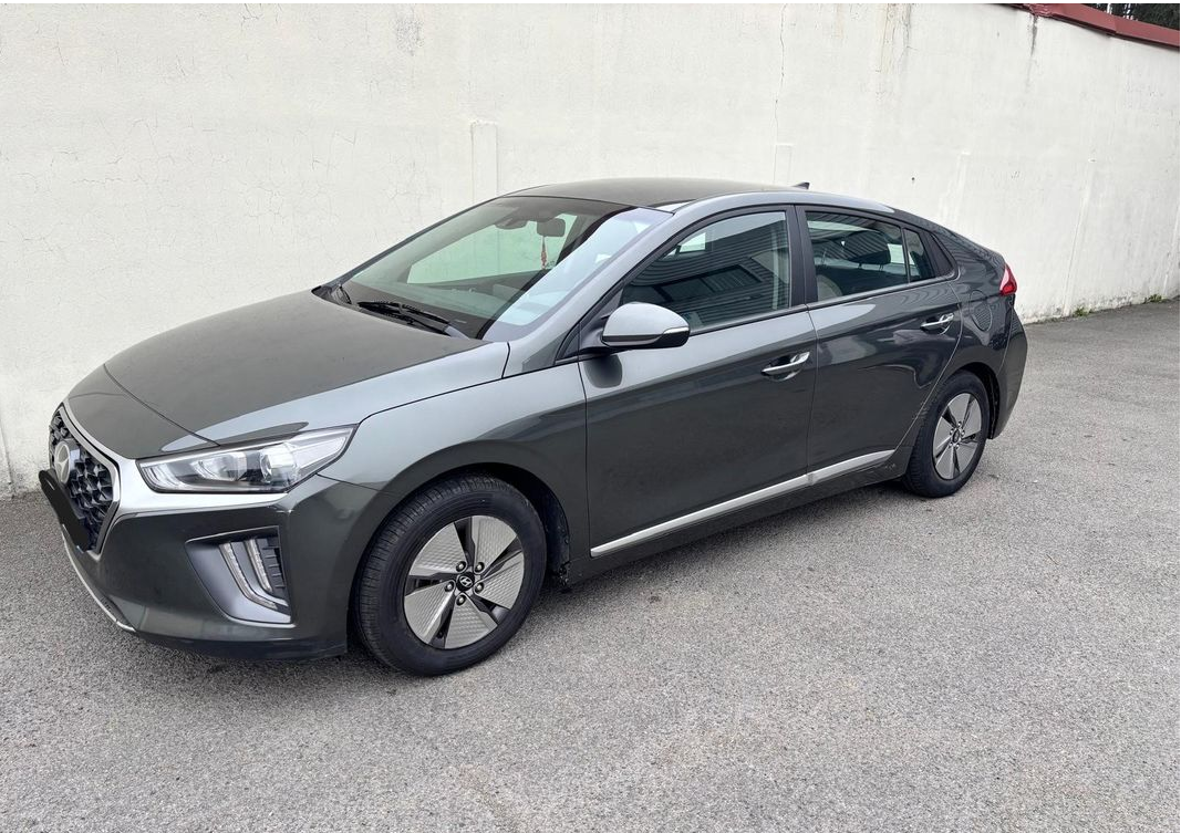 Toyota Yaris Cross Location de Véhicule pour VTC TVA incluse (possibilité LOA)