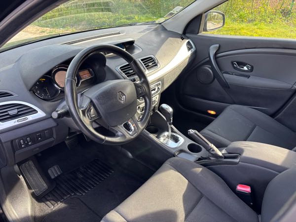 Renault Megane IV ESTATE 1.5 DCI 110 ENERGY BUSINESS INTENS EDC