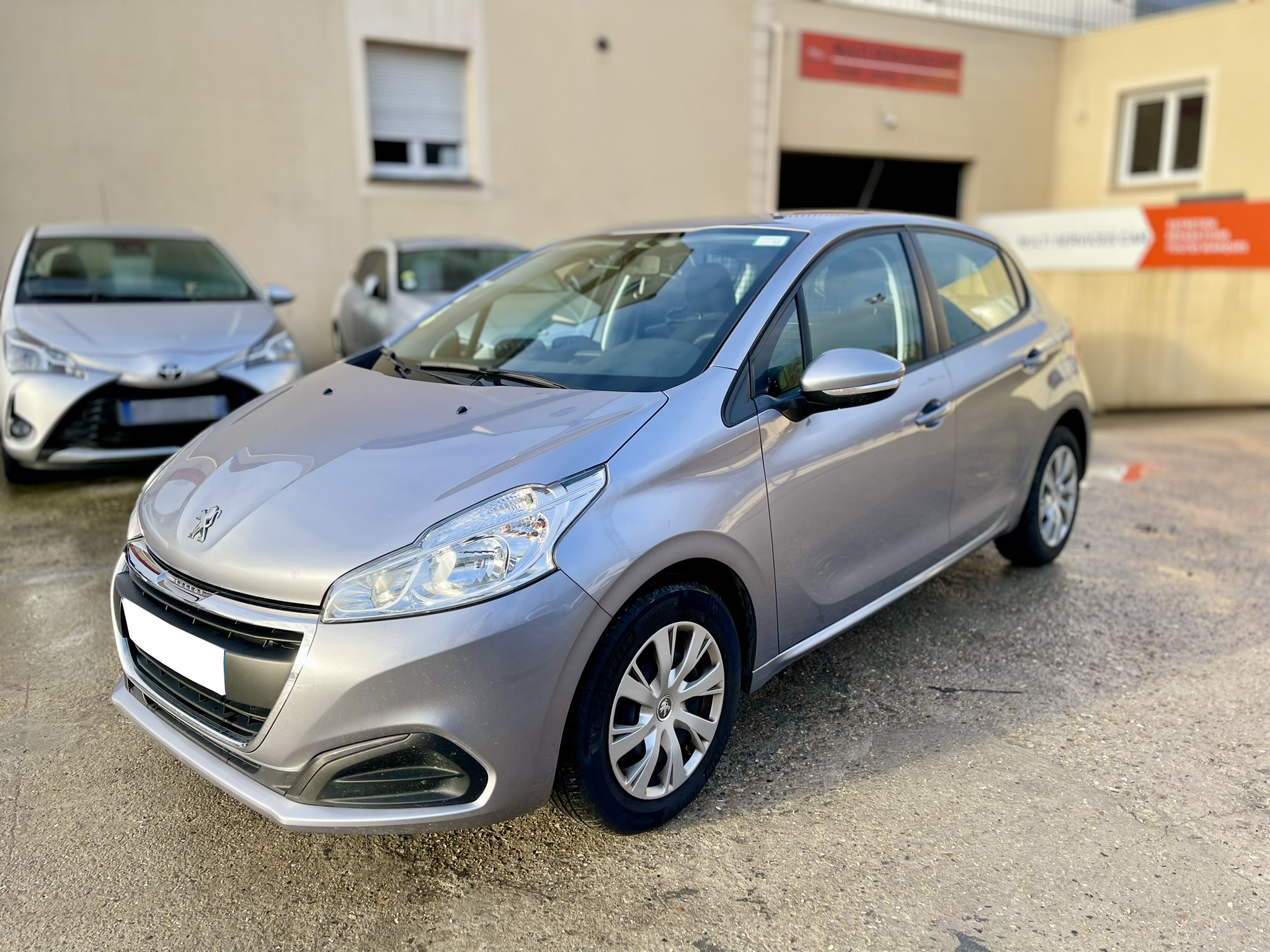 Peugeot 208 (2) 1.6 BLUEHDI 100 PREMIUM