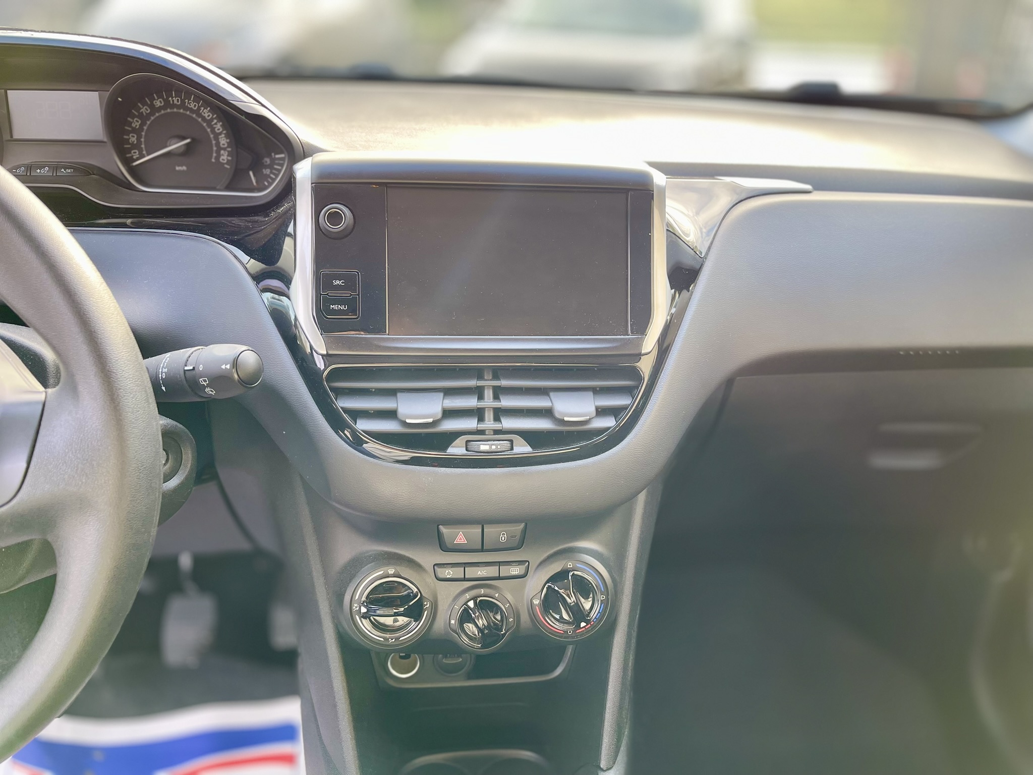 Peugeot 208 (2) 1.6 BLUEHDI 100 PREMIUM