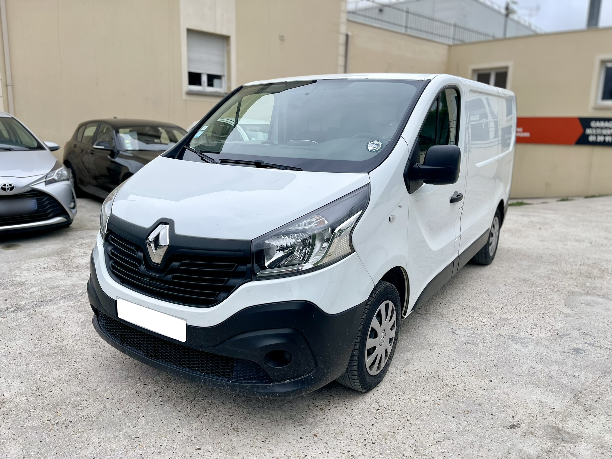 Renault Trafic III (2) CABINE CONFORT L1H1 1000 DCI 95