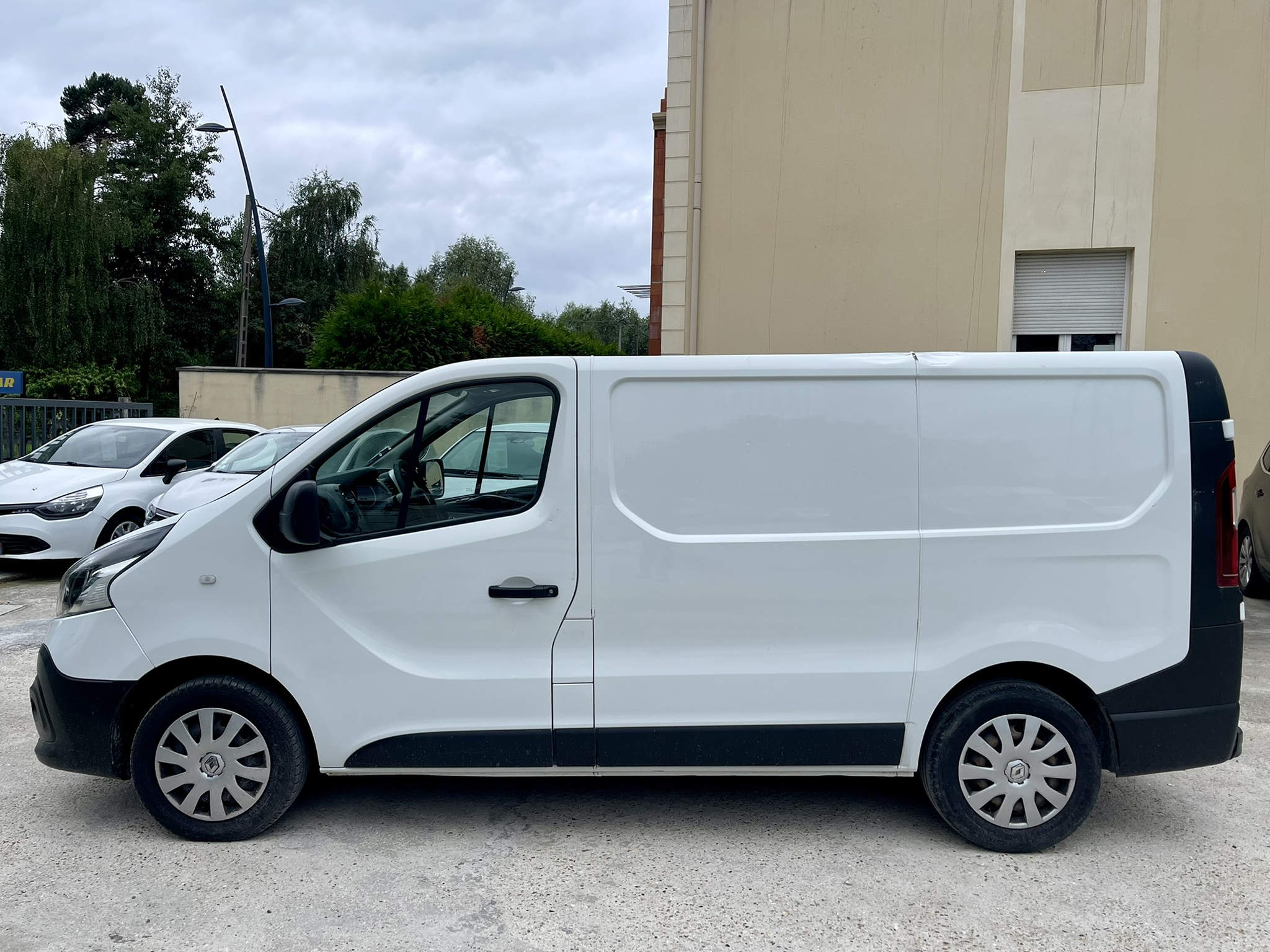 Renault Trafic III (2) CABINE CONFORT L1H1 1000 DCI 95