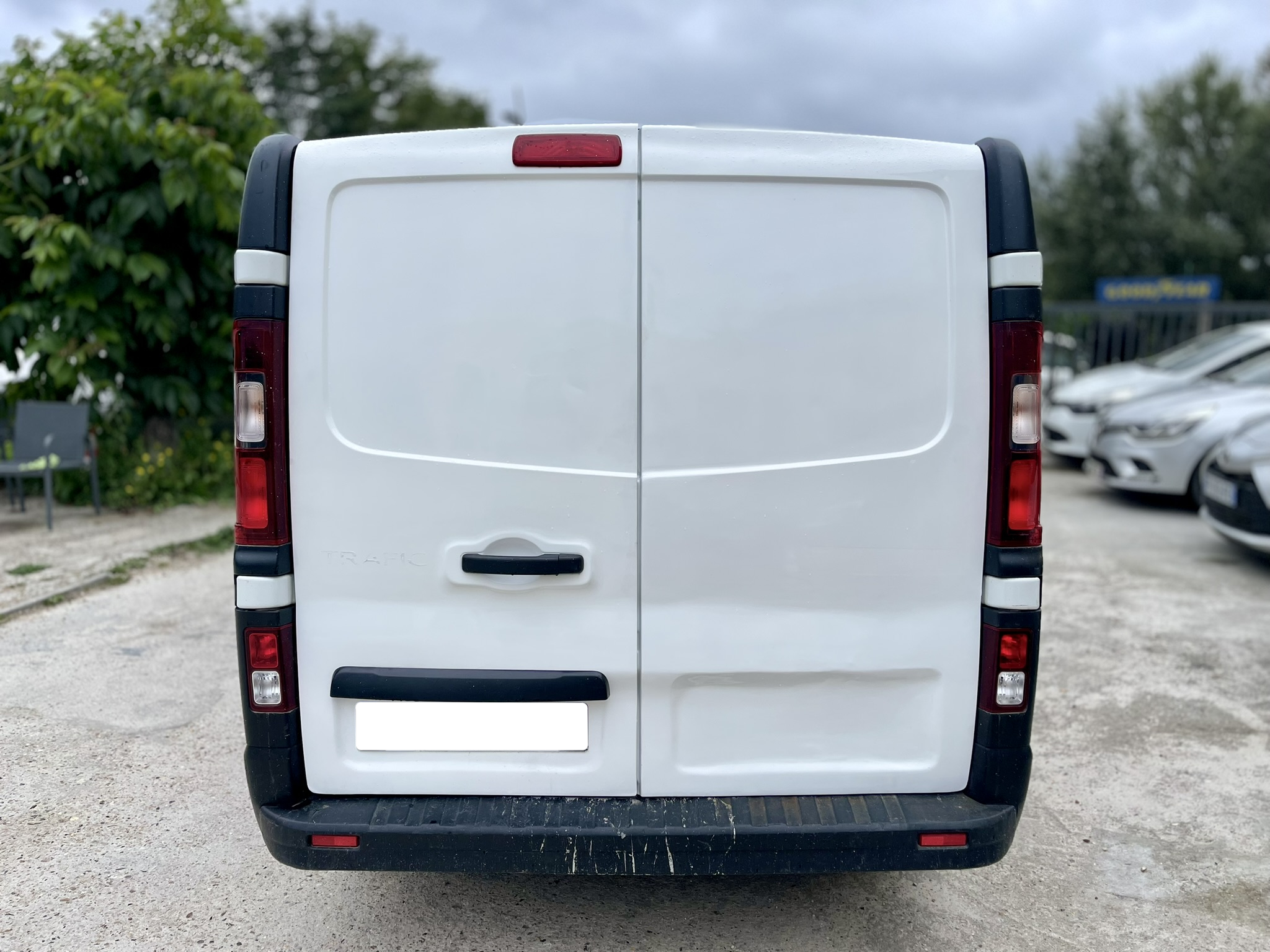 Renault Trafic III (2) CABINE CONFORT L1H1 1000 DCI 95