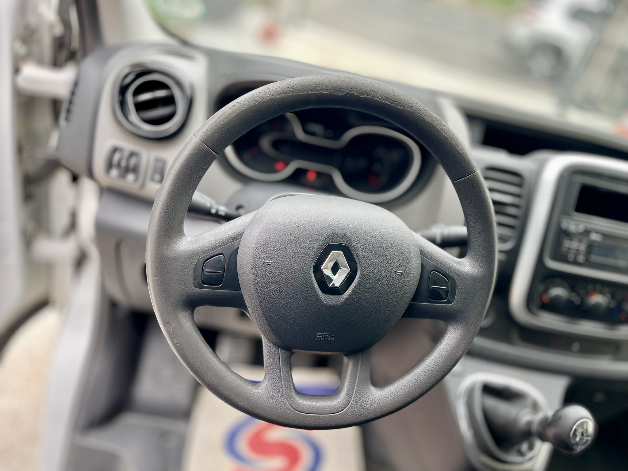 Renault Trafic III (2) CABINE CONFORT L1H1 1000 DCI 95