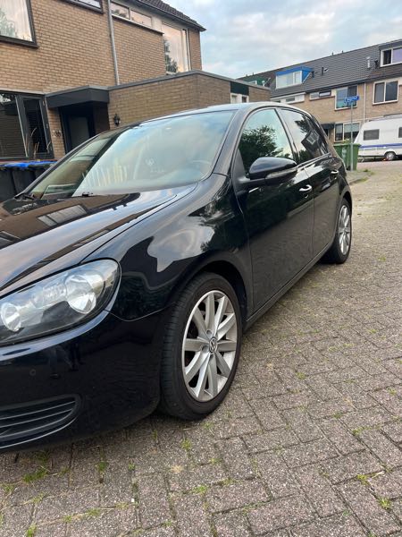 Volkswagen Golf VII (2) 1.4 TSI 125 BLUEMOTION TECHNOLOGY CARAT DSG7 5P