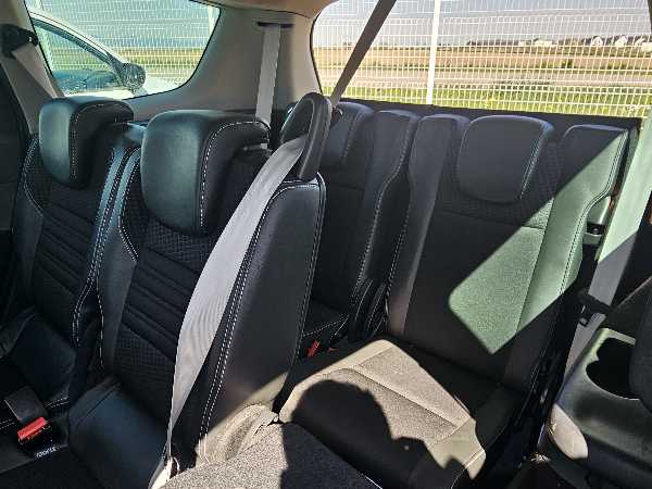 Renault Grand Scenic III (3) 1.5 DCI 110 BOSE EDITION EDC 7PL