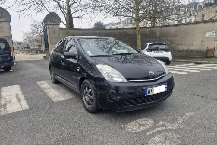 Toyota Prius 110h linea sol
