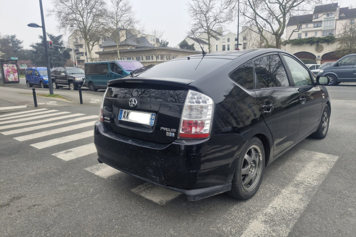 Toyota Prius 110h linea sol