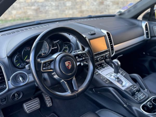 Porsche Cayenne PORSCHE CAYENNE S-E 3.0i V6 HYBRIDE