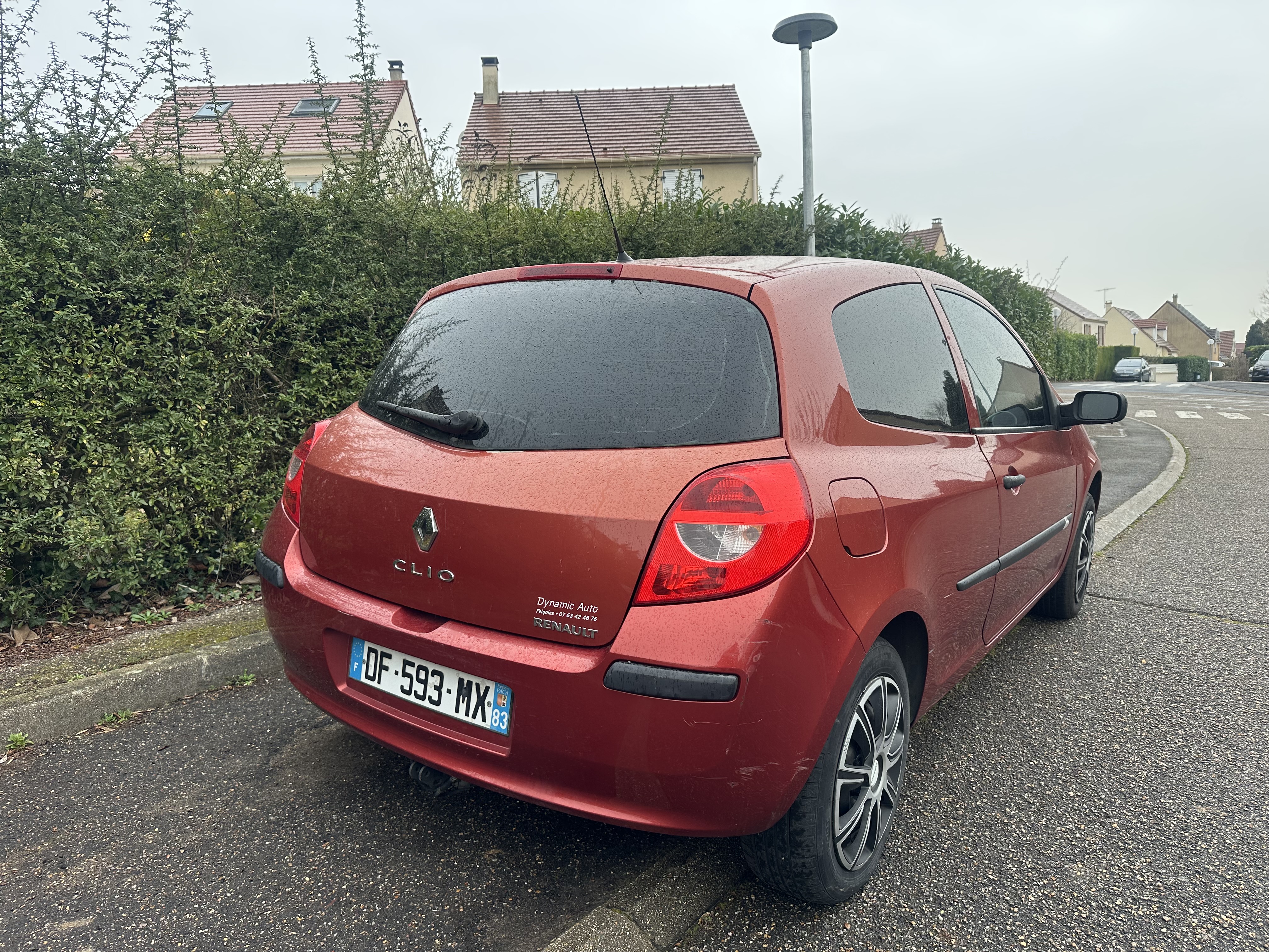 Renault Clio III (2) 1.5 DCI 70 AUTHENTIQUE 3P ECO2