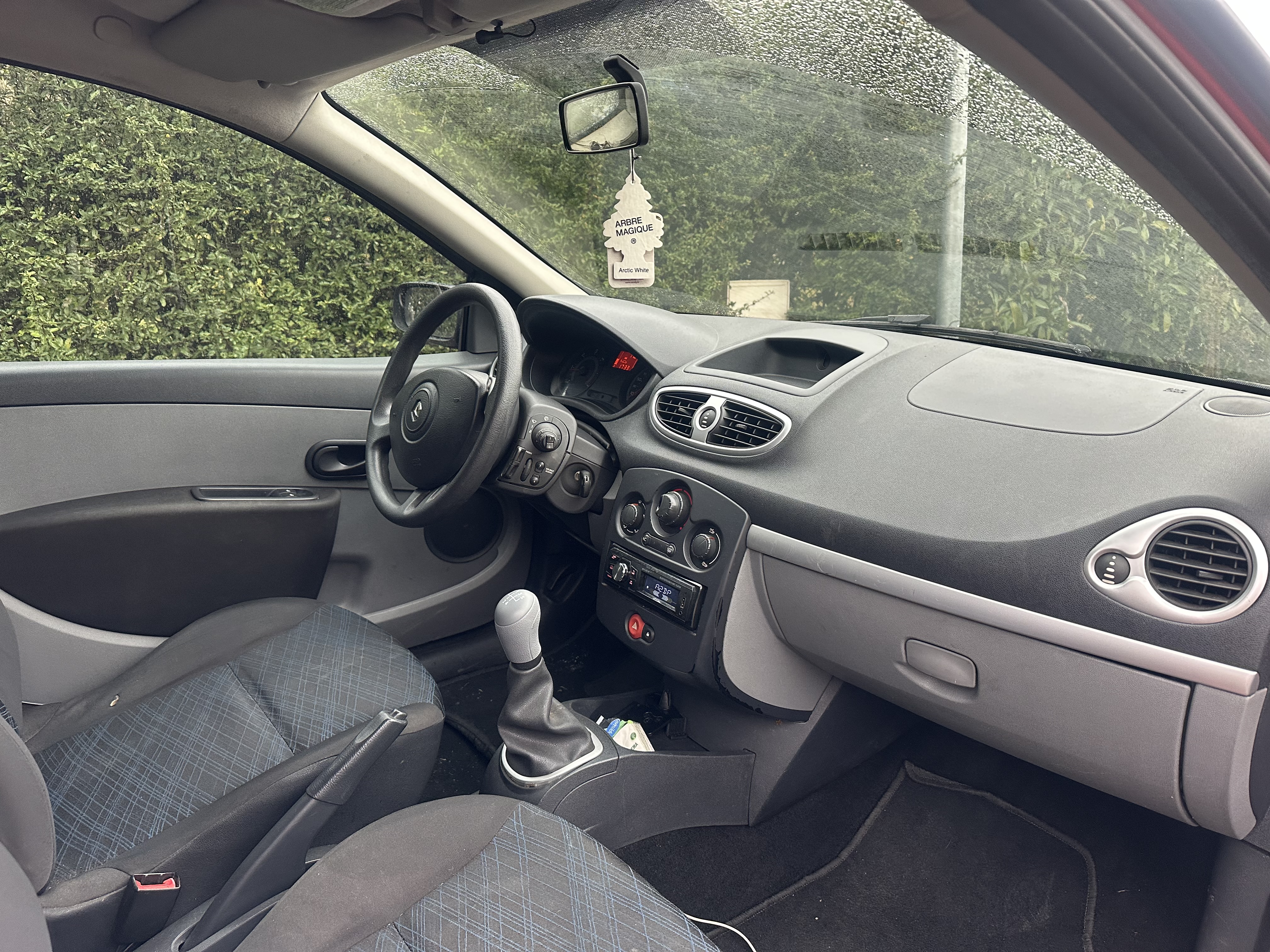 Renault Clio III (2) 1.5 DCI 70 AUTHENTIQUE 3P ECO2