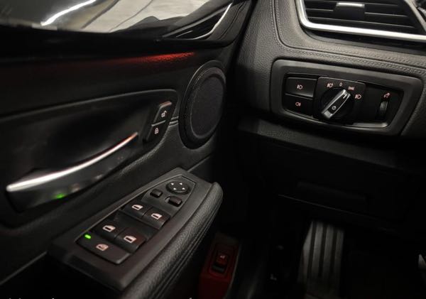 Bmw Serie 2 BMW SÉRIE 2 220D active tourer sport TOIT OUVRANT SUIVI BMW