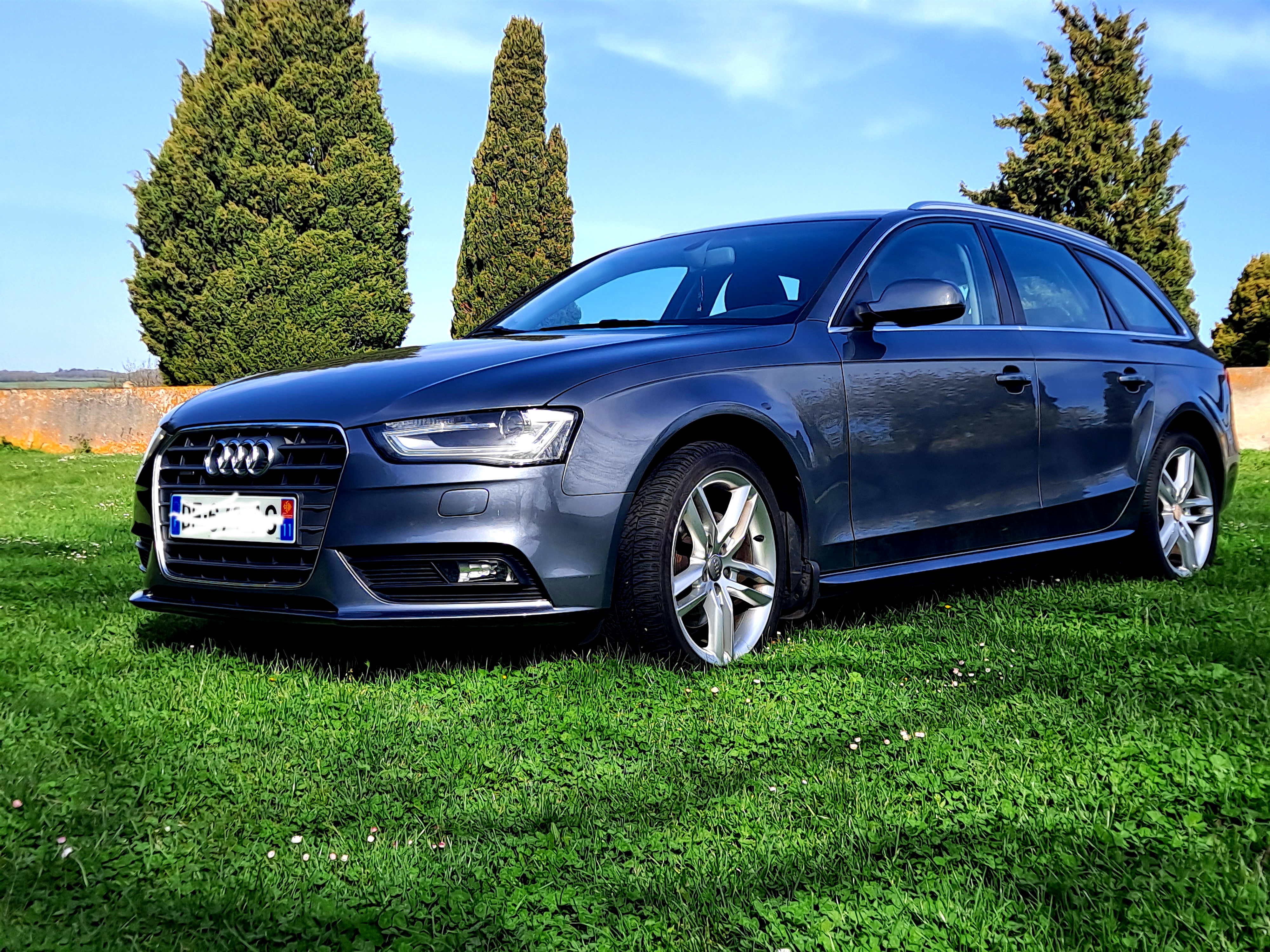 Audi A4 IV (2) AVANT 2.0 TDI 177 S LINE QUATTRO