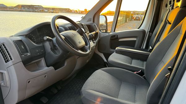 Peugeot Boxer II CONFORT TOLE 330 L1H1 HDI 100