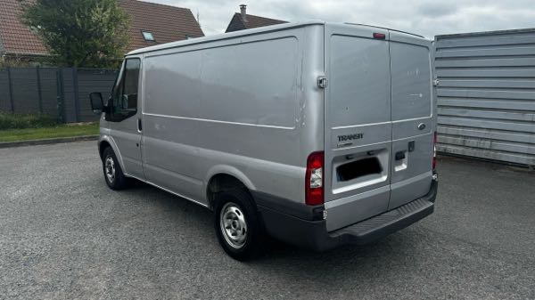 Ford Transit III CHASSIS SIMPLE CABINE TRACTION 330 C TDCI 115
