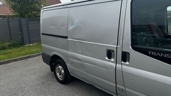Ford Transit III CHASSIS SIMPLE CABINE TRACTION 330 C TDCI 115
