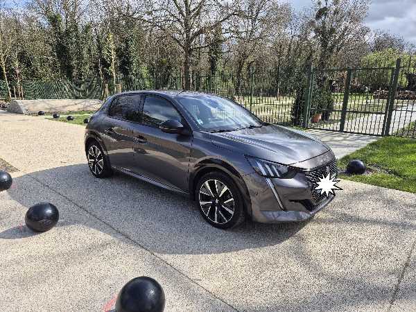 Peugeot 208 II 1.5 BLUEHDI 100 S&amp;S GT LINE