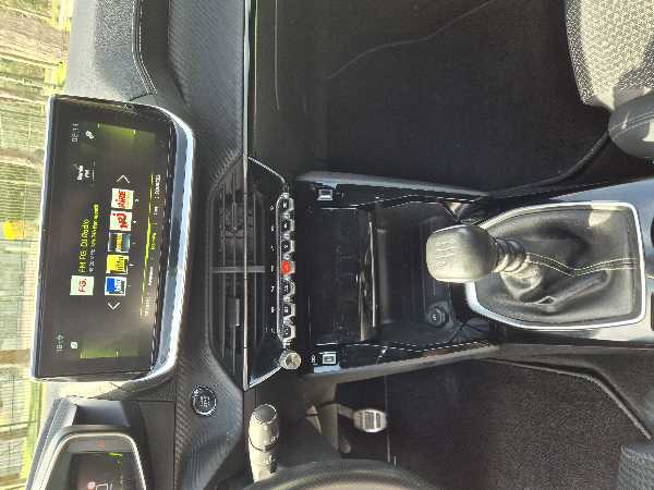 Peugeot 208 II 1.5 BLUEHDI 100 S&amp;S GT LINE