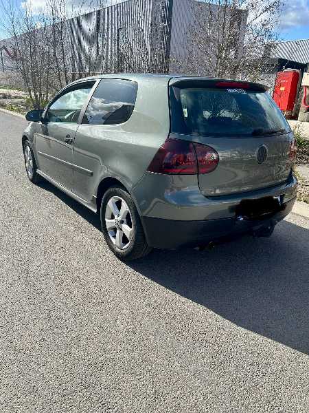 Volkswagen Golf V 1.9 TDI 105 UNITED 3P