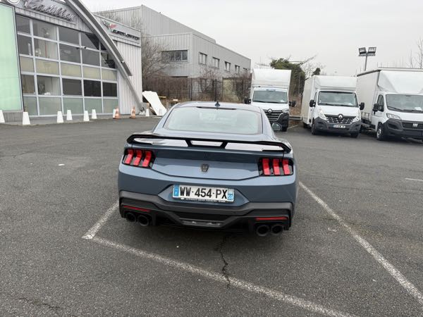 Ford Mustang mustang dark horse v8