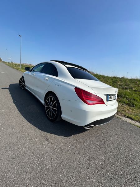 Mercedes-Benz Cla (2) 180 D SENSATION 7G-DCT