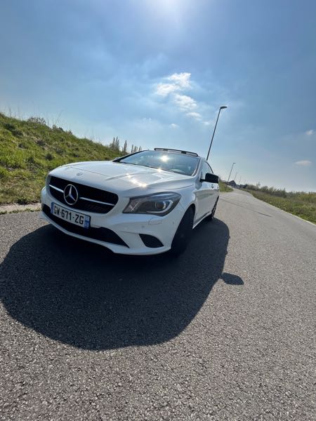 Mercedes-Benz Cla (2) 180 D SENSATION 7G-DCT