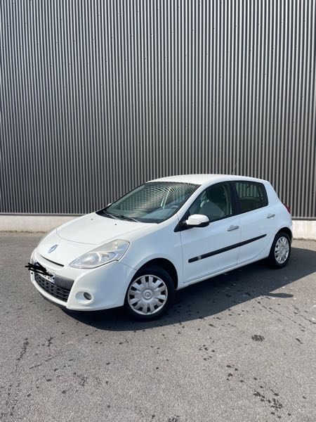 Renault Clio III (2) 1.5 DCI 75 EXPRESSION CLIM 5P ECO2 EURO5