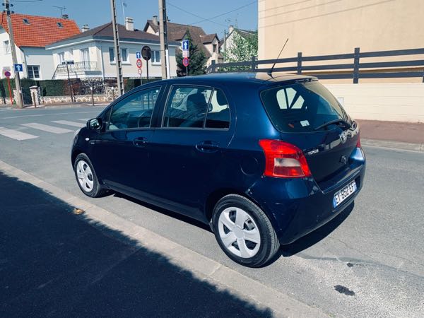 Toyota Yaris III (3) 90 D-4D ACTIVE 5P