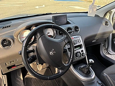 Peugeot 308 1.6 HDI 112 FAP NAVTEQ BVM6 5P