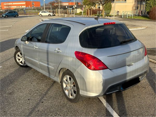 Peugeot 308 1.6 HDI 112 FAP NAVTEQ BVM6 5P