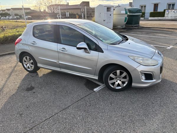 Peugeot 308 1.6 HDI 112 FAP NAVTEQ BVM6 5P