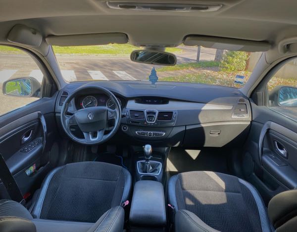 Renault Laguna III 1.5 DCI 110 AUTHENTIQUE