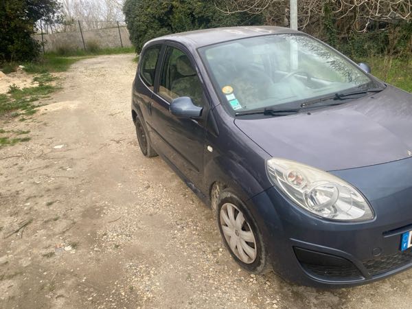 Renault Twingo Renault twingo 1.5 DCI roule très bien