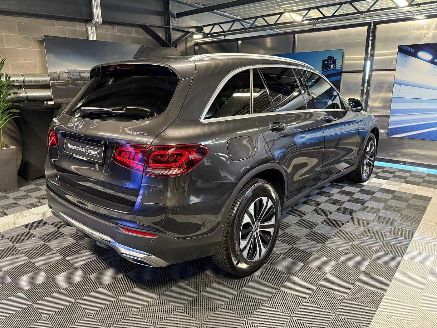Mercedes-Benz GLC 300  e 4MATIC