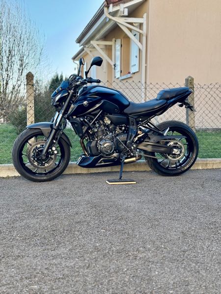 YAMAHA MT 07 ABS