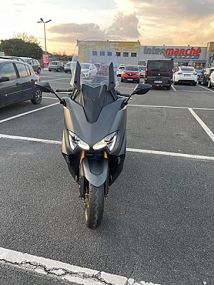 YAMAHA T-MAX TECH MAX